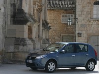 Dacia Sandero photo